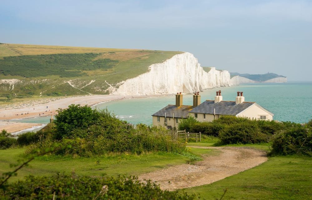1000+ holiday jobs will be created in West Sussex