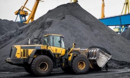 Manchin takes U.S. Labor Secretary on West Virginia Coal mine tour