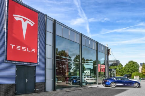 Tesla looks to expand US insurance operation into two new states