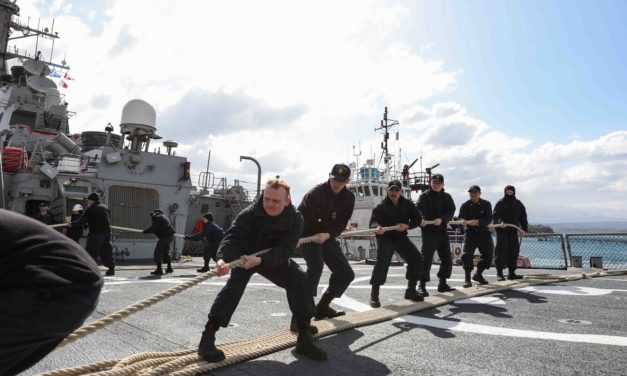 US Navy offers $25,000 to all recruits to ship out quickly
