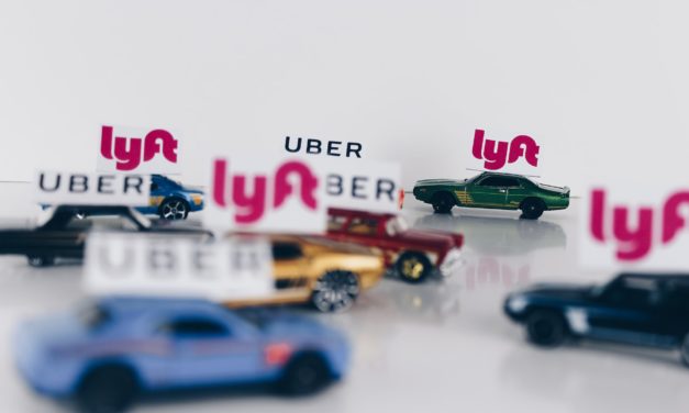 US court rules Uber and Lyft workers are contractors in workers’ rights dispute